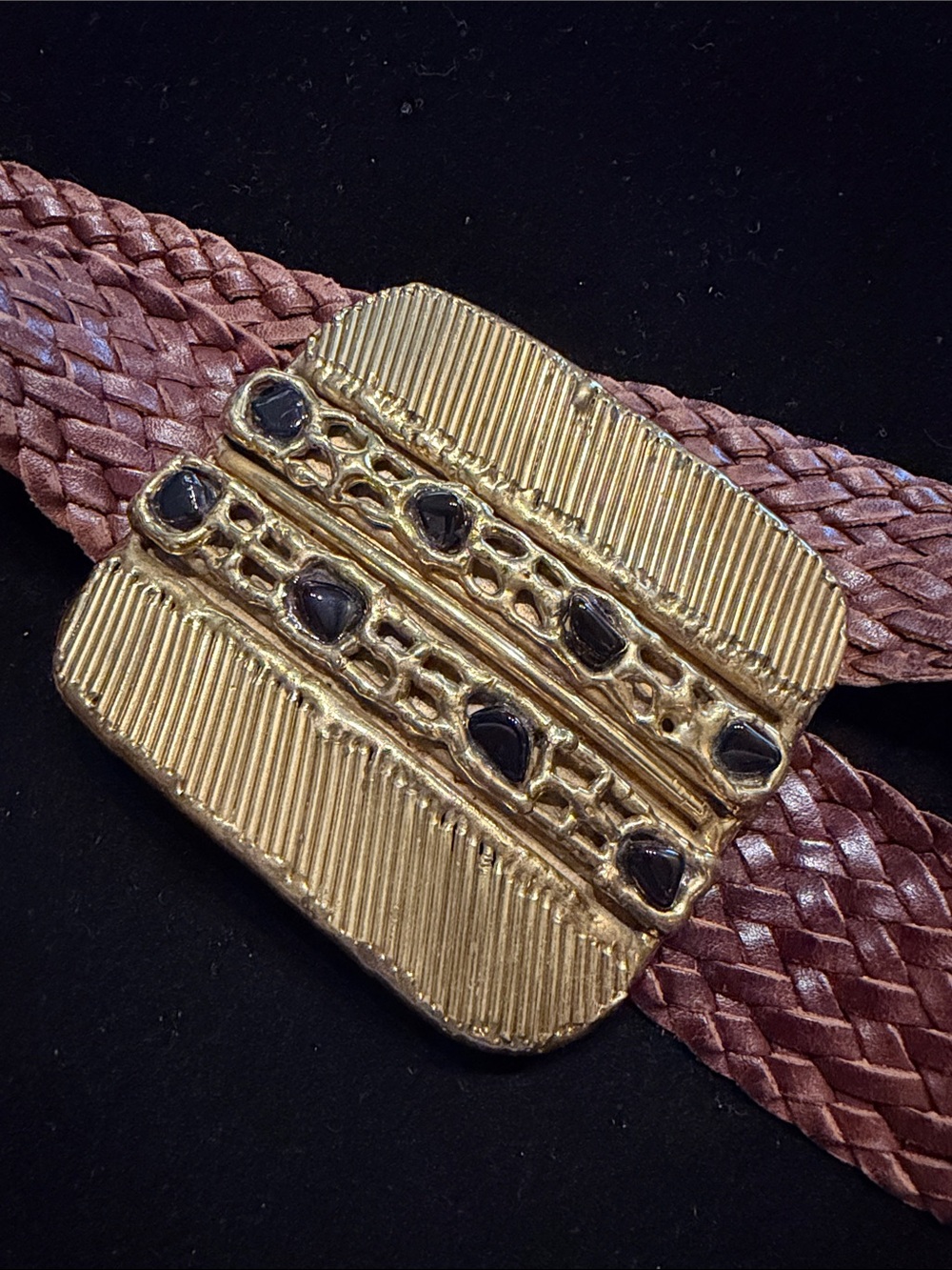 Vintage Brutalist 1980s - Gold-Tone Slide Buckle with Black Stone Accents